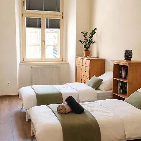 Resistance Square - Apartamento *