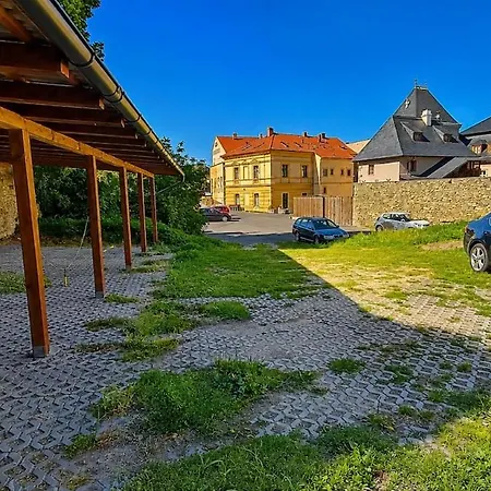 Resistance Square - Apartamento Kutná Hora